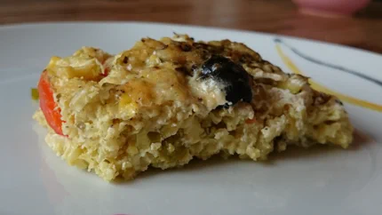 Auflauf mit Hirse, Lauch und Paprika mit Käse überbacken.