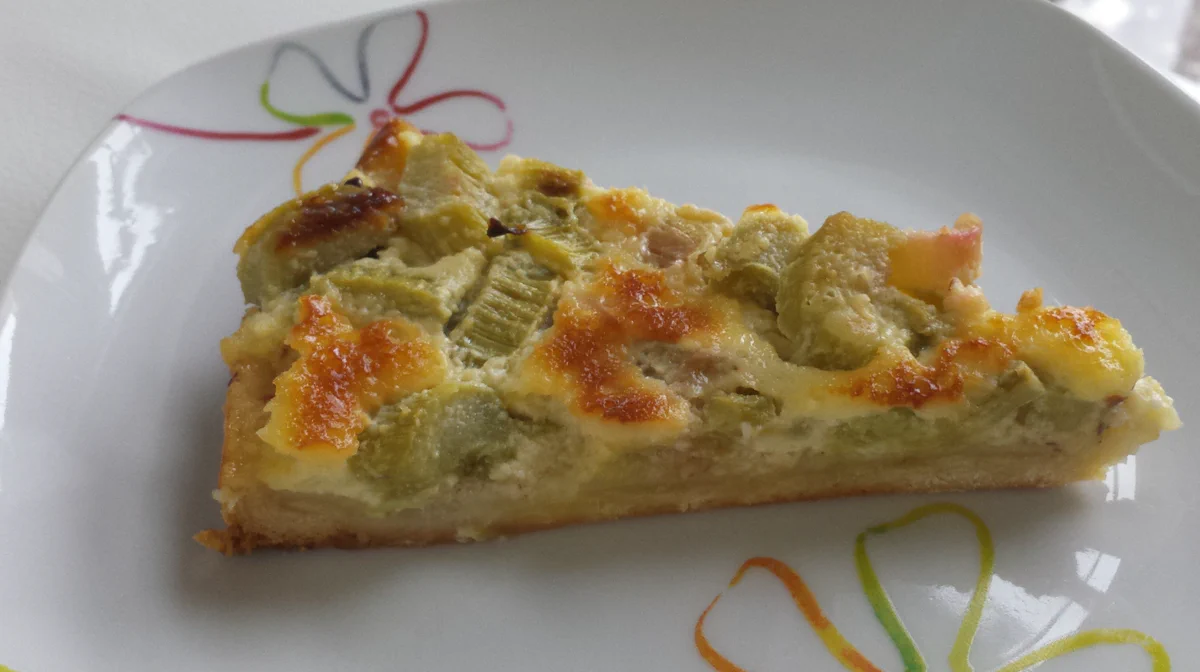Rhabarberkuchen mit Mürbteig